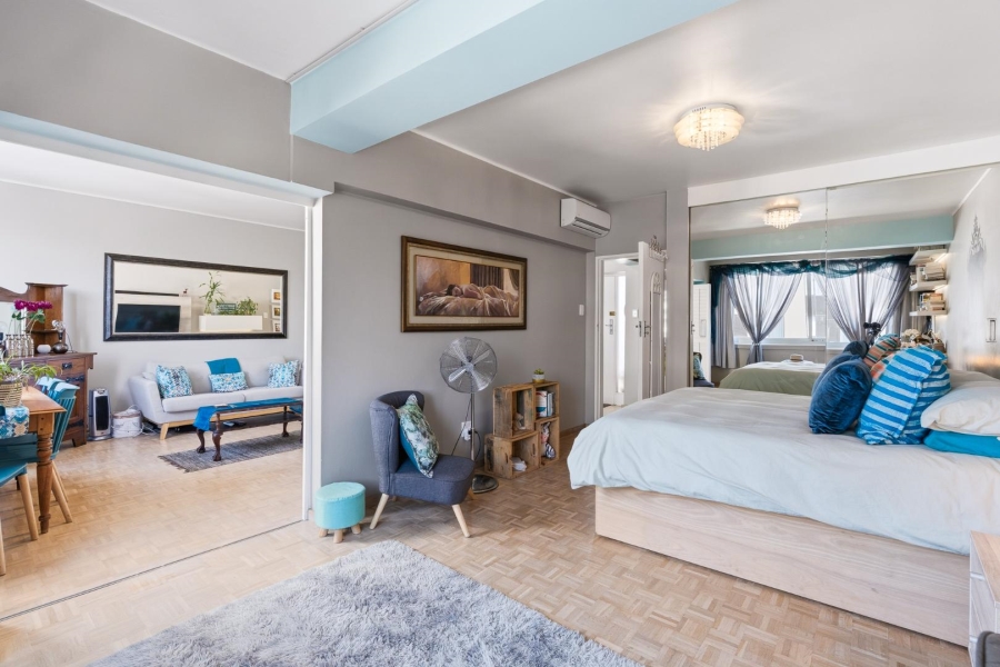 1 Bedroom Property for Sale in Three Anchor Bay Western Cape